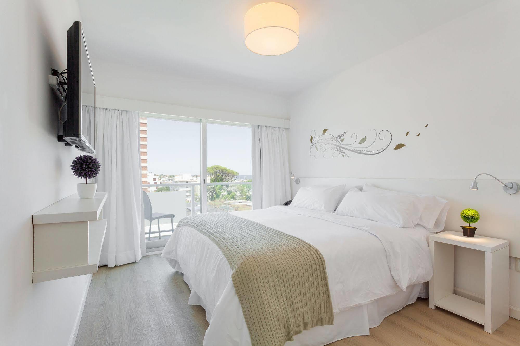 20 Hotel Punta del Este Bagian luar foto